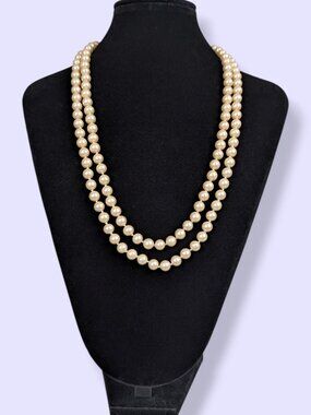 V. 2-Strand Knotted Beige Faux Pearl Necklace